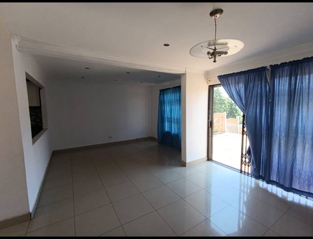 3 BEDROOM HOUSE FOR SALE IN NEWLANDS EAST